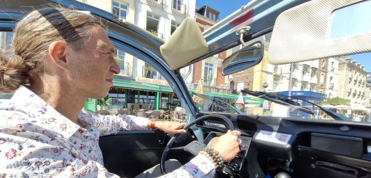 La côte d'albâtre en 2CV - Reportage du Courriers Cauchois - Aout 2025